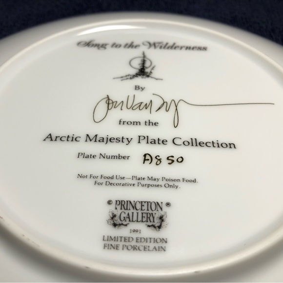 “Song to the Wilderness” from The Arctic Majesty Plate collection - Picture 4 of 6